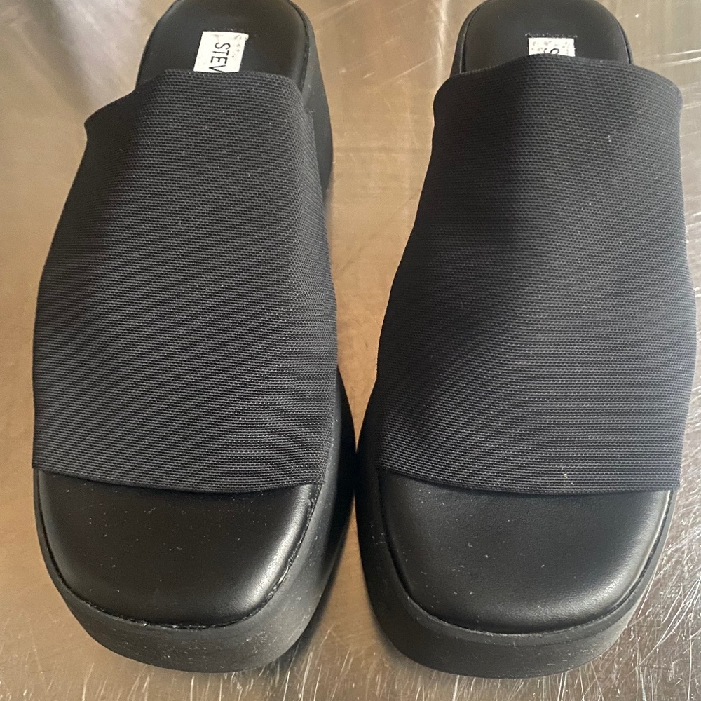 Steve Madden slinky30 black sandals woman size 6.5